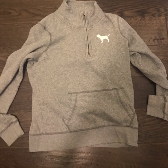 VS Pink sweater - Picture 1 of 2